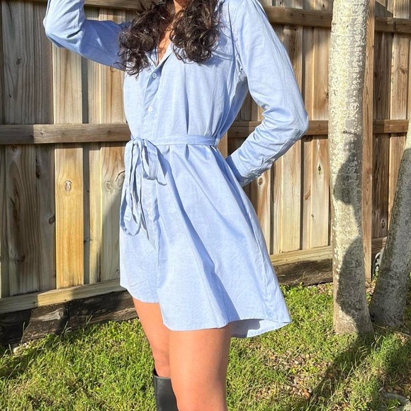 American Apparel blue chambray “shirt” style minidress with belt. Size M/L EUC - Picture 3 of 10